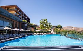 Mist Hotel & Spa